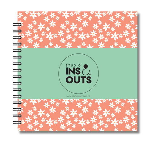 Plakboek Op Maat | Fotoboek Eigen Tekst | Gepersonaliseerd Scrapbook | Vierkant 21x21cm | Bloemetjes