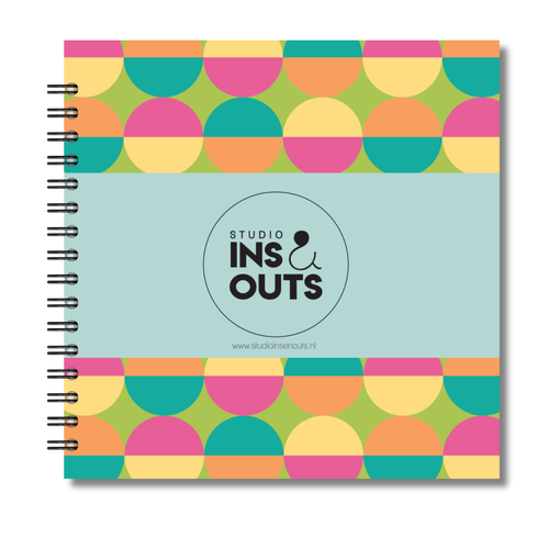 Plakboek Op Maat | Fotoboek Eigen Tekst | Gepersonaliseerd Scrapbook | Vierkant 21x21cm | Retro Bollen